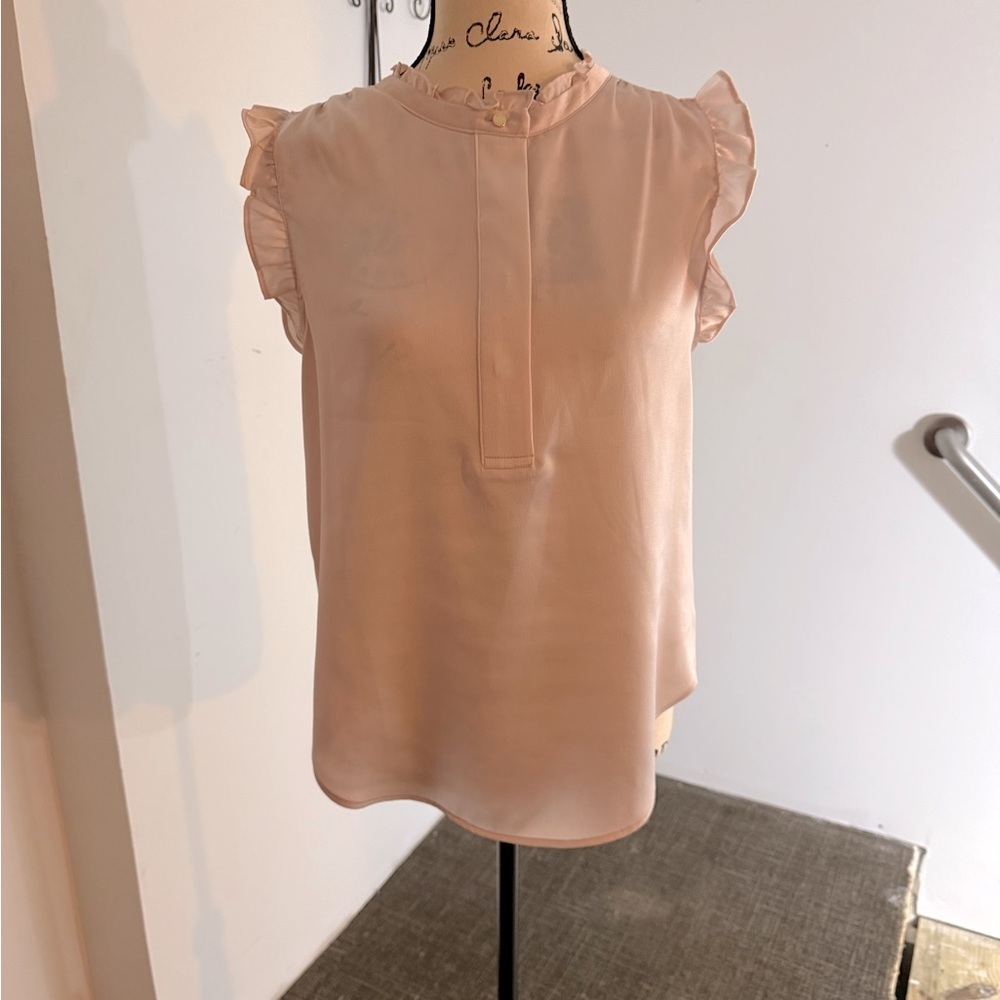 Women’s DKNY Sleeveless Baby Pink Top size Medium NWOT!!